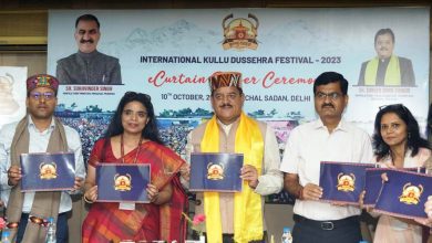 KULLU_DUSSEHRA_FESTIVAL_FOREGNER_CULTURCAL_