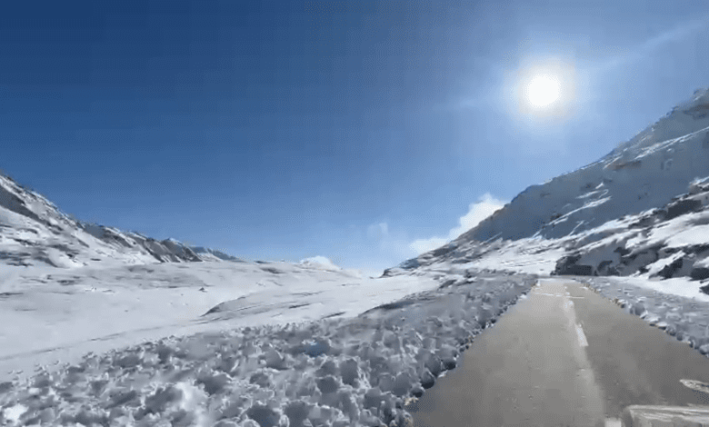 ROHTANG TOP TOURIST ACTIVITY CLOSED