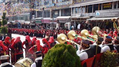 wintar carnival folk dance mall road manali