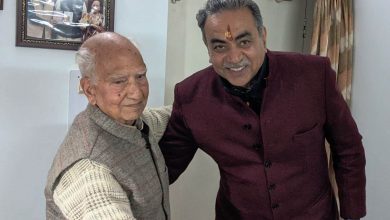 bjp leader sanjay tandon meet Senior Leader Shanta Kumar in Dharmashala tpday