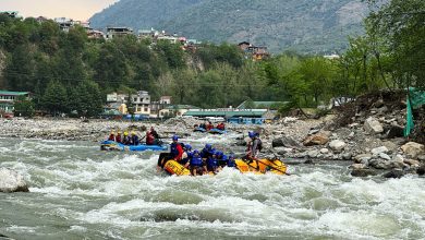 Tourists from all over the country are reaching Kullu Manali to get relief from the heat.
