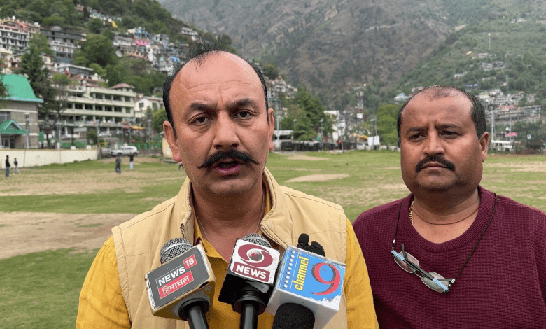 There is a big difference between acting in 'Charil' and doing politics in real life - Rajeev Kimta