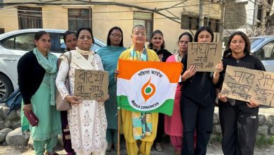 R_HP_KULLU_307_PANNC0473_MAHILA_CONGRESS_PROTEST_KULLU_AVB_TULSI_VISUAL_5_May