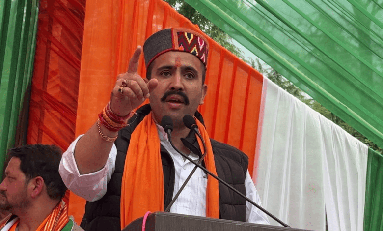 congress leader vikrmaaditiya singh against bjp kullu