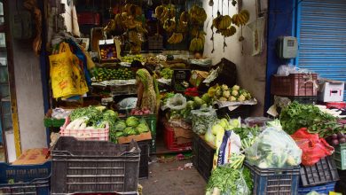 Shopkeepers in Dhalpur market are selling fruits and vegetables at arbitrary prices, food supply department becomes a mute spectator