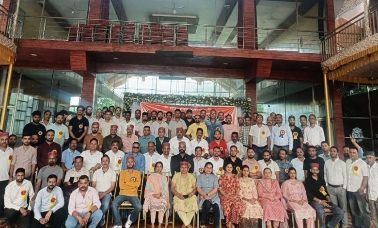 If the state government does not accept the demands within a week, then the keys of Patwar mines and Kanungo offices will be handed over to the government - Satish Chaudhary.