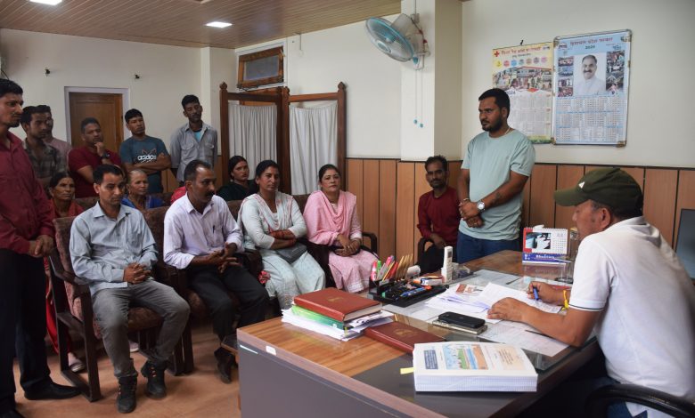 People are facing shortage of drinking water in Chong of Manikarna Valley since last one month - Mehar Chand