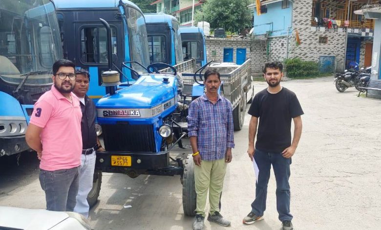 Regional Transport Officer Rajesh Bhandari today seized a tractor under the Motor Vehicles Act in Mohal for violating rules.