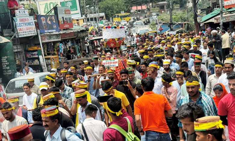 Hurang Narayan, the deity of Mandi Chauhar valley, reached Kullu for the first time in history with Lav Lashkar.