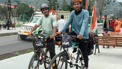 Mumbai to Ladakh cycling tour carrying the message of pollution free country and health is wealth.