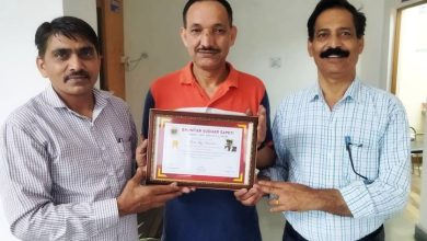 कंपनी कमांडर प्रेम राज शर्मा को भुंतर सुधार समिति ने उत्कृष्ट कार्यों को लेकर किया सम्मानित