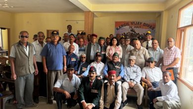 Former soldiers of Kullu and Lahaul Spiti paid tribute to the martyrs on the silver jubilee of Kargil Vijay Diwas in Devbhoomi Kullu district - Torul S Ravish