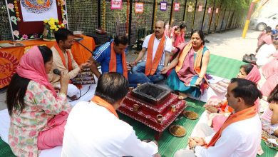 DAV Mohal 201 Havan Kunds, all the students, teachers and non-teachers performed Yagya and Mantra independently.