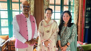 Ravi Thakur met MP Kangana Ranaut regarding development works in Lahaul Spiti.