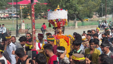 Hurang Narayan, the big deity of Mandi Chauhar valley left for his temple along with Lav Lashkar. Hurang Narayan, the big deity of Mandi Chauhar valley left for his temple along with Lav Lashkar.