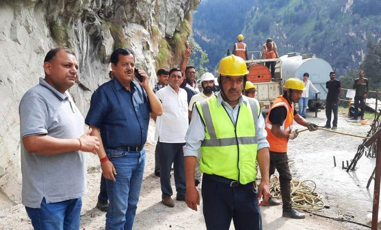 CPS Sundar Singh Thakur along with the administrative staff is continuously active in the revival work.