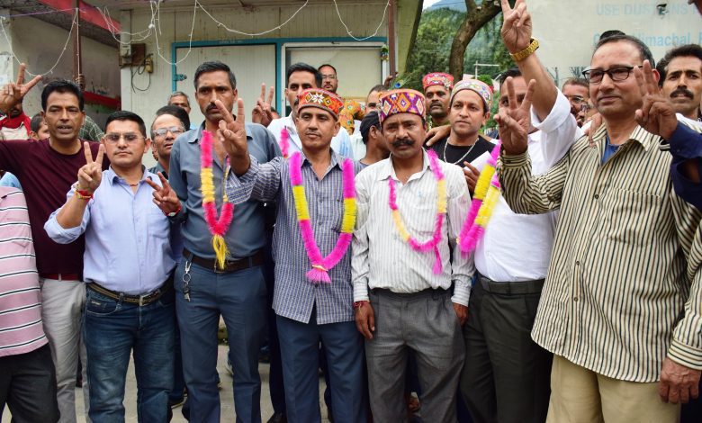 Bhushan Singh Thakur became the President of Kullu Auto Union by winning by 2 votes.