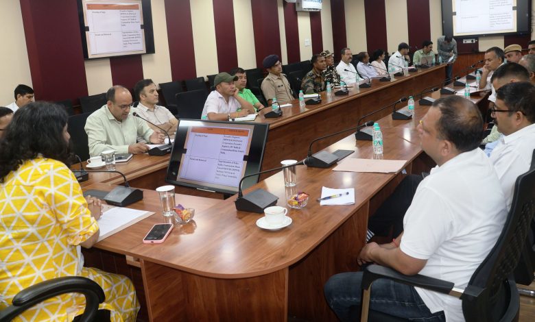 Public Works Minister Vikramaditya Singh will hoist the tricolor at the historic Dhalpur ground in Kullu.