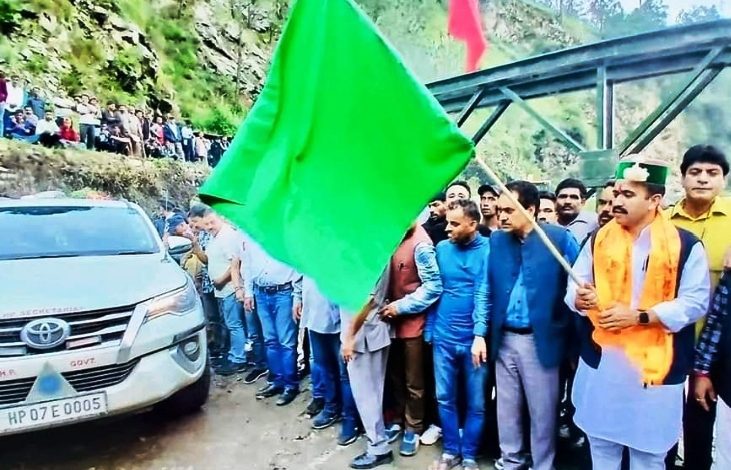 Bagipul bridge was ready in record time of 5 days. Minister Vikramaditya Singh dedicated it to the public.