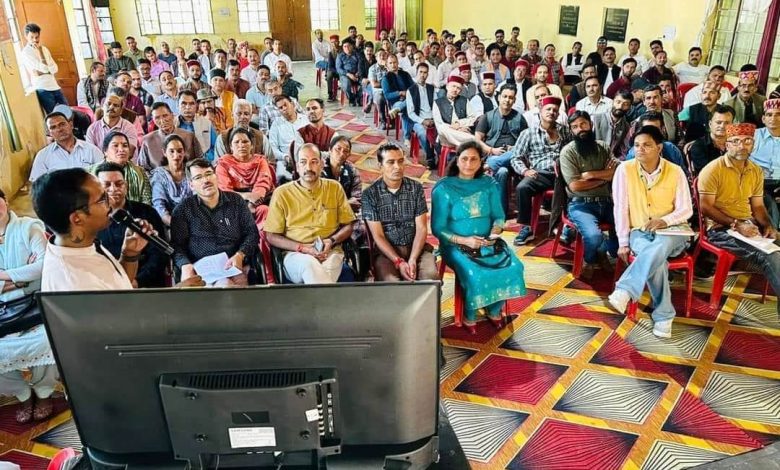 भाजपा के कुनवे को बढ़ाने और संगठनात्मक मज़बूती के लिए लक्ष्य निर्धारित करें कार्यकर्ता-सुरेंद्र शौरी
