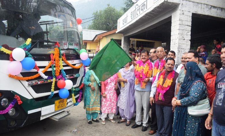 CPS Sundar Singh Thakur flagged off the bus from Kullu to Dugilag, Tadari.