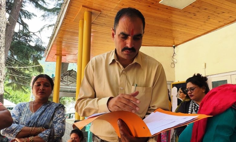 Jiya Panchayat head Sanju Pandit's allegation on becoming the president of CPS Sunder Singh Thakur, budget has not been approved for 2 years