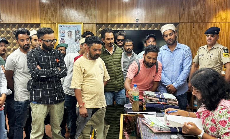If the administration does not solve the problems of the people of the flood affected villages of Chauhki, Baladhi, Pohal within a week, then there will be a traffic jam - Bhagat Singh