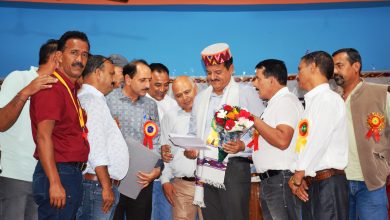 To strengthen the sports infrastructure, the government should fill the posts of physical teachers, PET and DPE in all schools - Devraj Thakur.