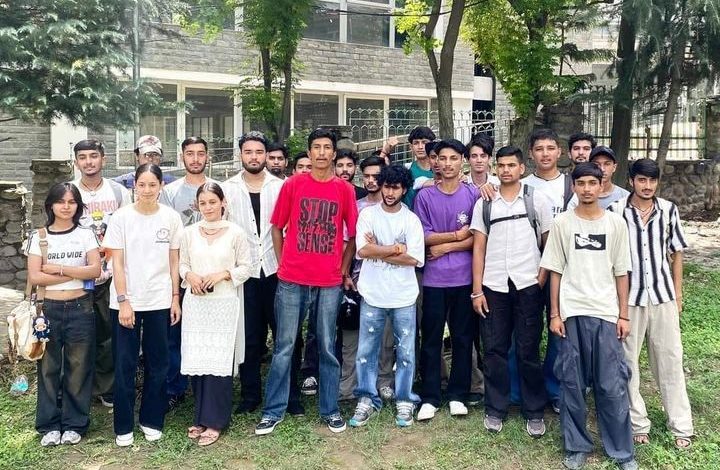 Partha Thakur was handed over the command of Laghati Student Union