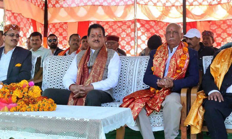 Chief Parliamentary Secretary Sunder Singh Thakur inaugurated bus service for Bhaliyani village.