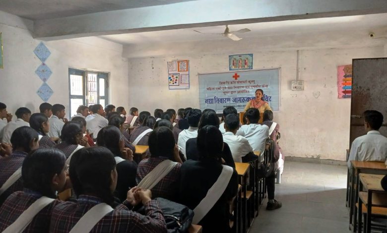 For free help, contact the helpline number 01902 265265 at the Integrated Drug Prevention and Rehabilitation Center operated in Bhuntar under District Red Cross Kullu.