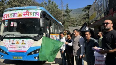 अंतर्राष्ट्रीय कुल्लू दशहरा उत्सव के लिए हिमाचल पथ परिवहन निगम की 50 बसों से मिलेगी यातायात की सुविधा- सुंदर सिंह ठाकुर