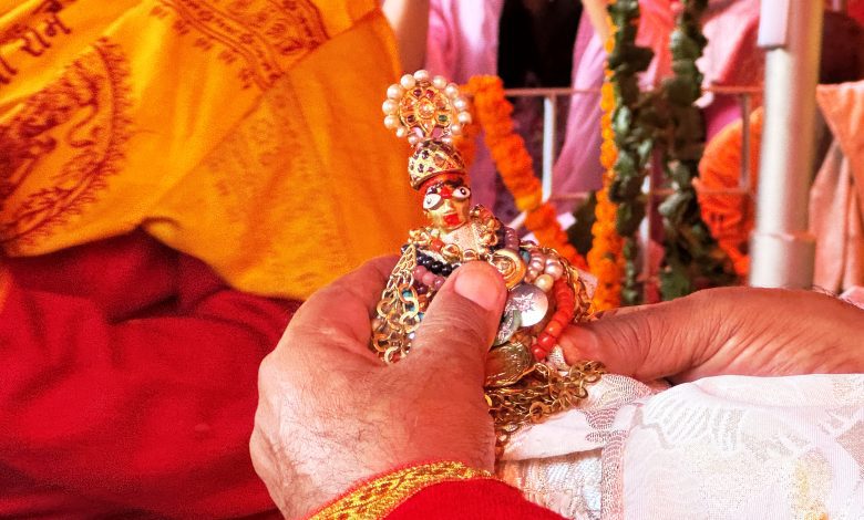 In Ashwamedha Yagya, Lord Shri Ram made divine idols of Lord Raghunath Mata Sita with his thumb - Maheshwar Singh