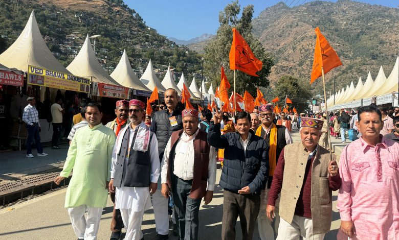 Government should save agriculture by fixing remunerative price of straw for farmers and gardeners - Suresh Thakur