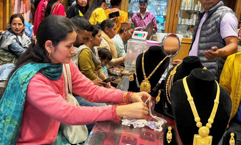 On the festival of Dhanteras, people made huge purchases of gold and silver jewelery and utensils.