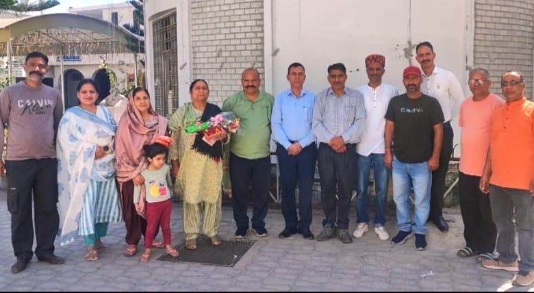 Bhuntar Reform Committee honored Nagar Panchayat Bhuntar President Ravindra Dogra.