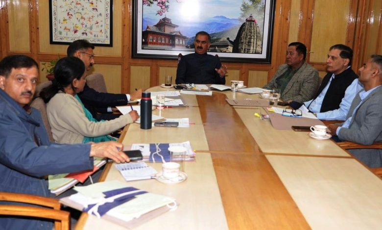 The state government gave instructions to make 25 percent reservation mandatory for students in private schools.