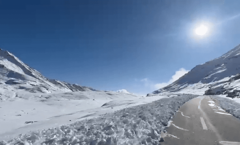 Traffic will be allowed for Rohtang Pass only till 11 am – Torul S Ravish