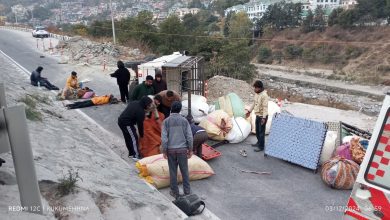 Road accident occurred near Kullu Bhootnath Bailey Bridge in Chandigarh Manali four lane.
