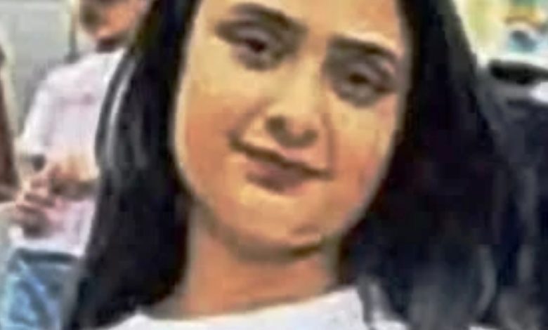 A girl who was training to be an air hostess was murdered by her lover, the accused is in the police.