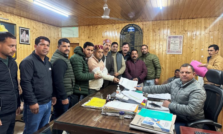 If the administration does not take strict action against the arbitrariness of the private bus operator, there will be agitation on the streets.