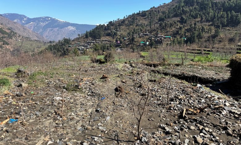 Hundreds of acres of land of the villagers of Bhutti village of Lagghati, their farms, barns and gardens were destroyed due to flood.