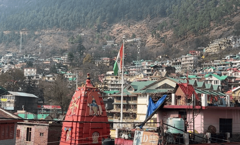 Drinking water supply not restored even after 6 days in most of the urban and rural areas in Kullu district, people upset.